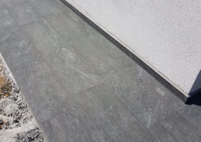 Gres per pavimenti esterni effetto pietra antracite