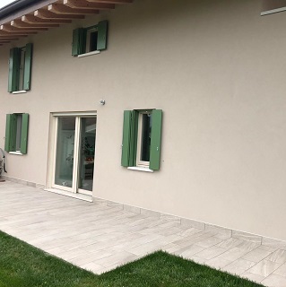 Pavimenti per esterno: gres e betonelle