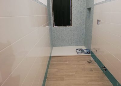 Rivestimento bagno bianco lucido