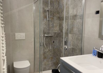 doccia lavanderia con piastrelle in gres decorate serie universal di Tuscania